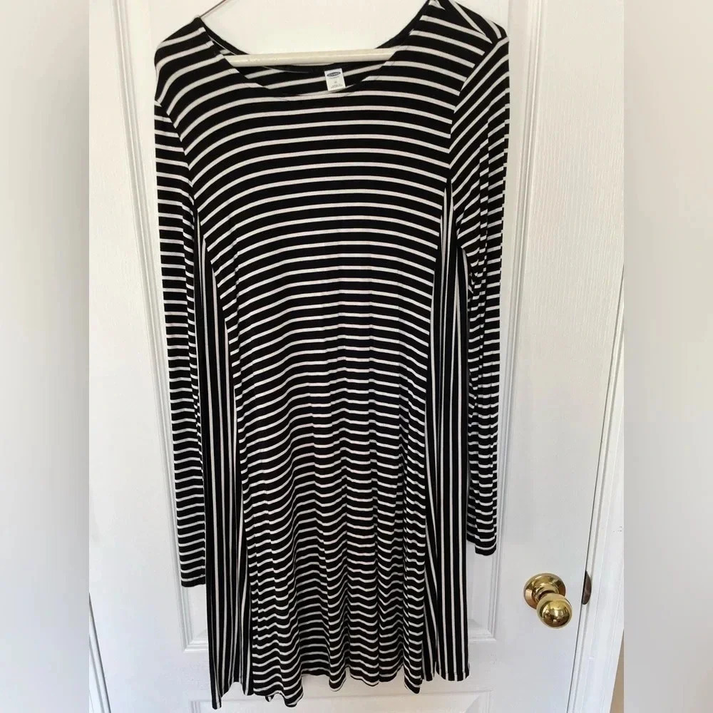 Women’s Old Navy Dress Sz. M